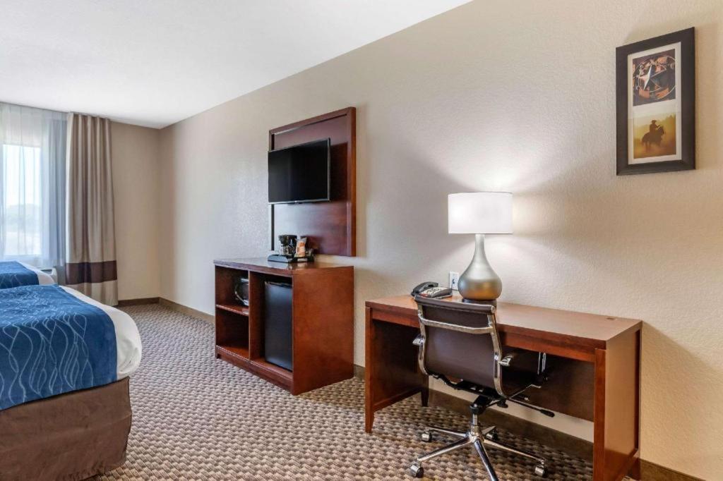 Comfort Inn & Suites Navasota Buitenkant foto