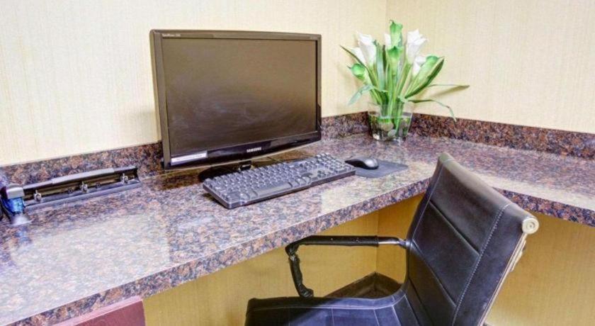 Comfort Inn & Suites Navasota Buitenkant foto